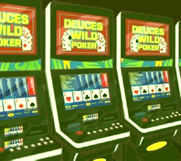 DJ Wild Stud Poker slot game