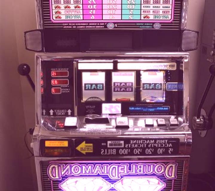 Double Diamonds slot machine