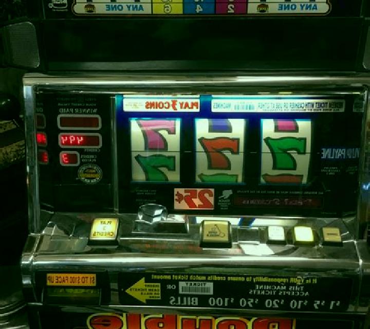Double Fancy 7s slot