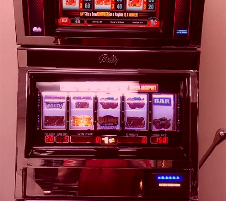 Double Race slot machine