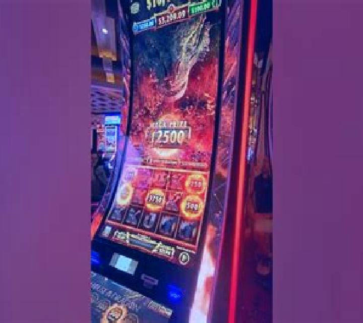 Dragon Reborn Rush slot machine