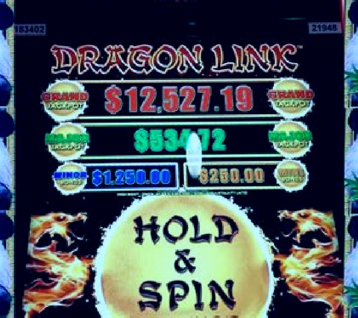 Dragons vs. Pandas slot machine