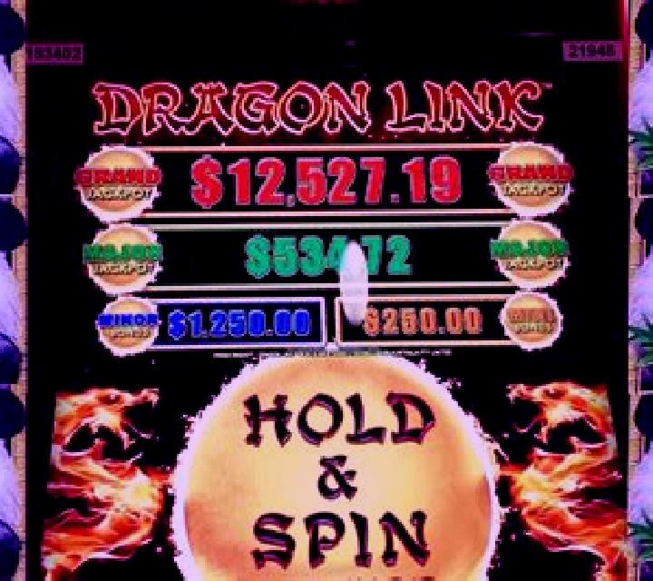 Dragons vs. Pandas slot