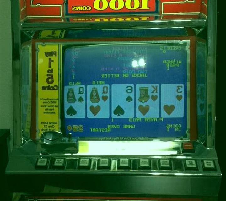 Draw Poker (R. Franco) slot game