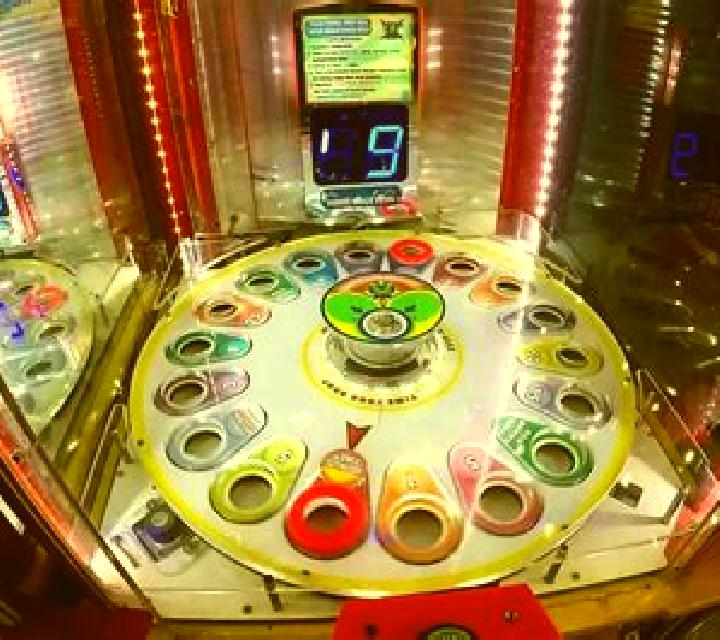 Dropball slot machine