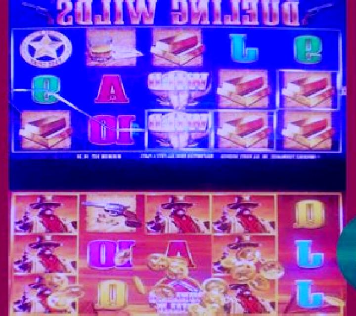 Dueling Wilds online slot