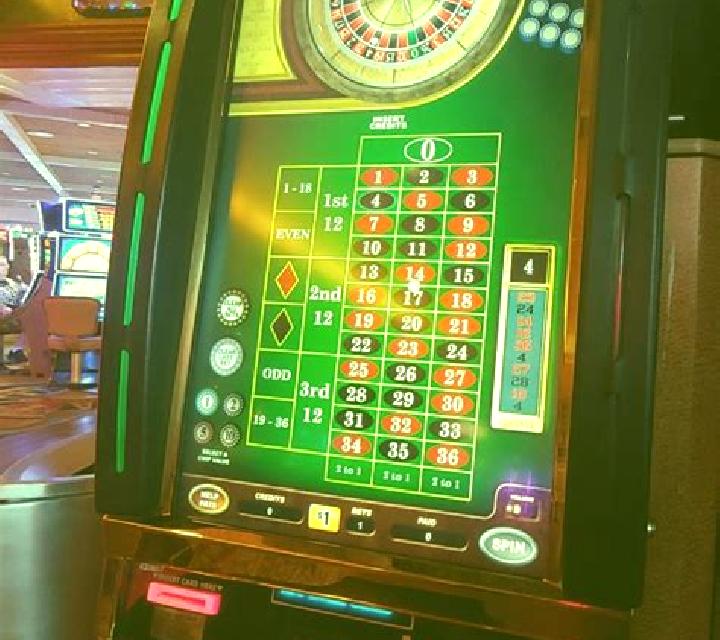 Duo Live Auto Roulette slot machine