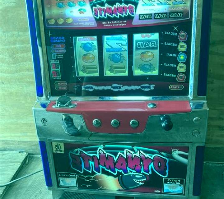 Dynamite Boom slot machine