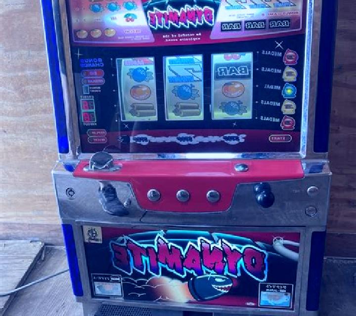 Dynamite Reels slot machine