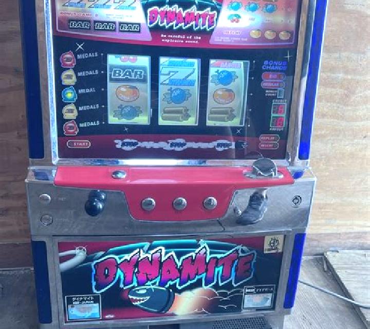 Dynamite Run Dice slot machine