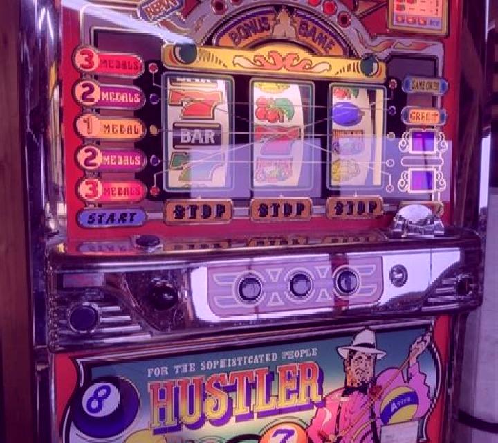 Egg Hustler slot machine