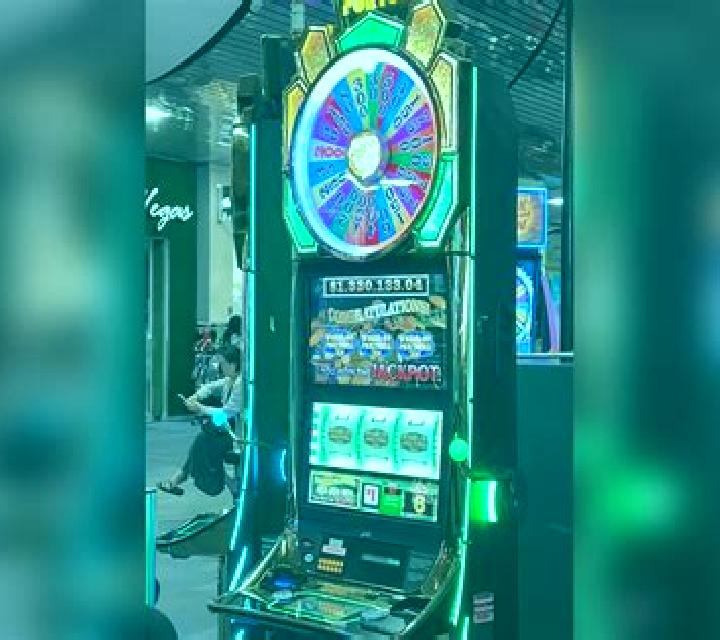 Enchanted World slot machine