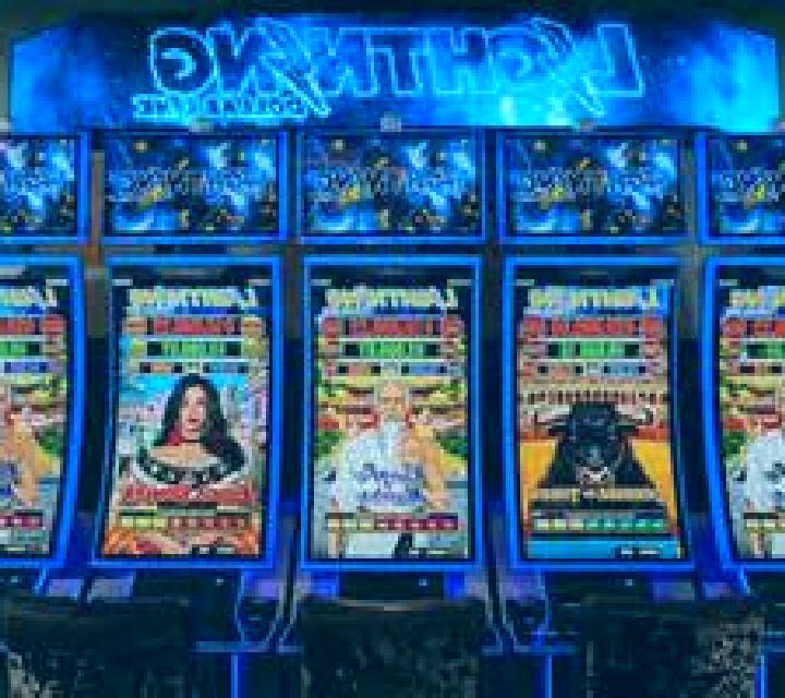 Enjoy the Lightning slot machine