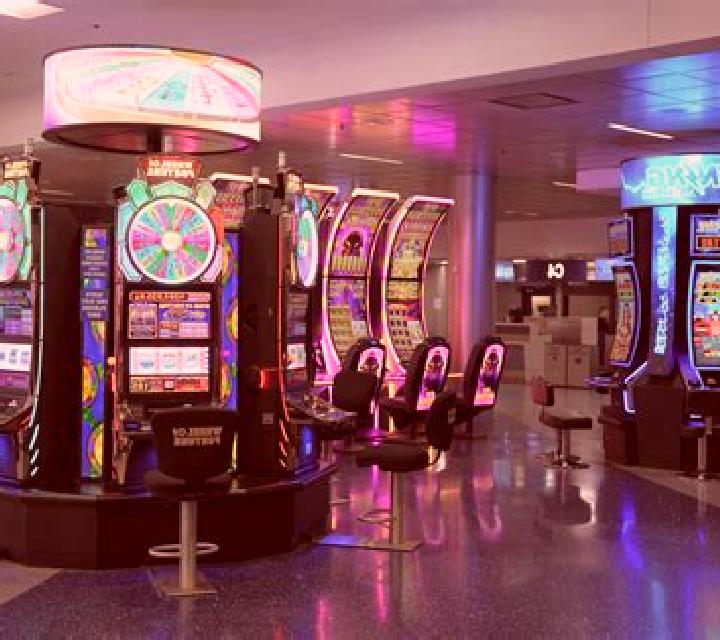 Enriched slot machine