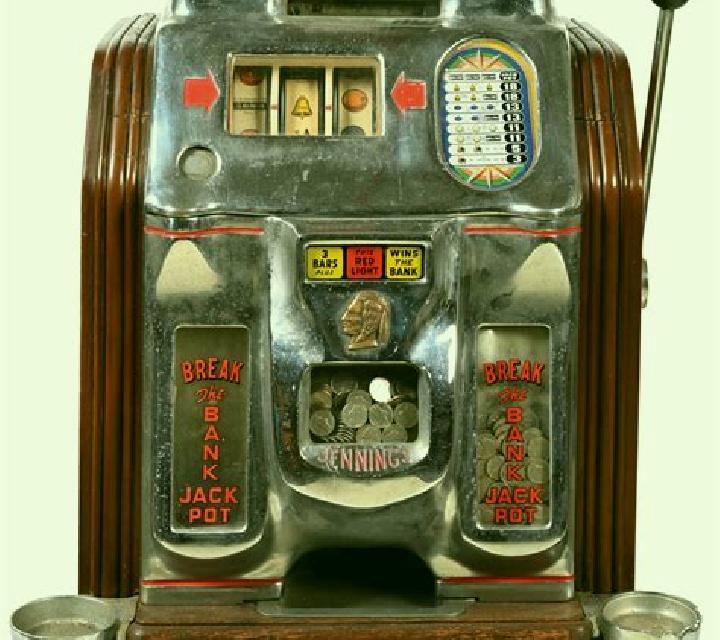 Evil Eddie s 3 Card Monte slot machine
