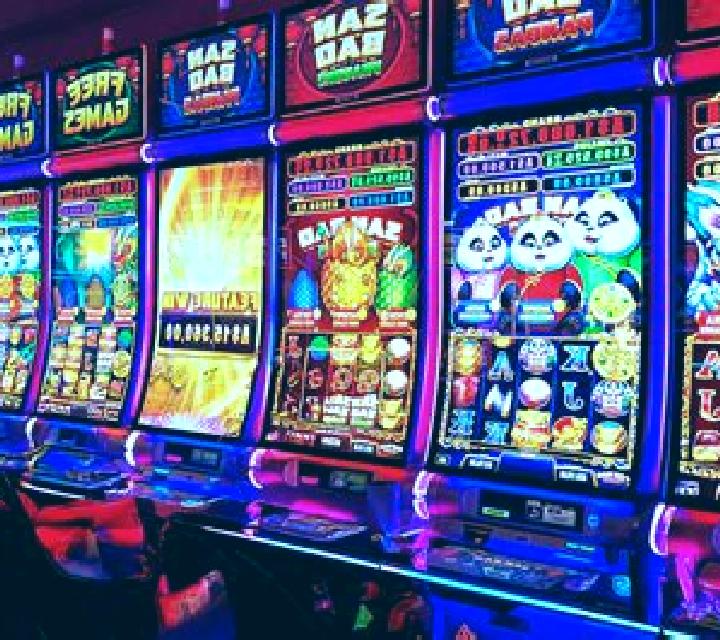 Fa-Fa Pow slot machine