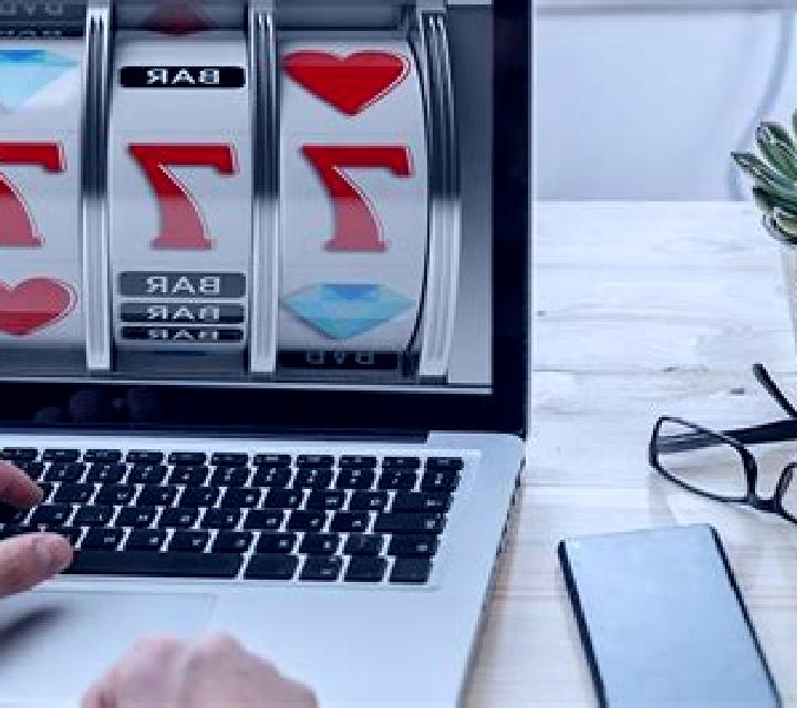Face Control online slot
