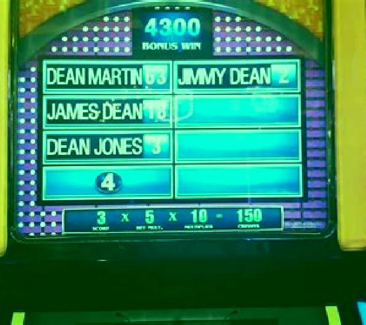 Family Feud slot machine