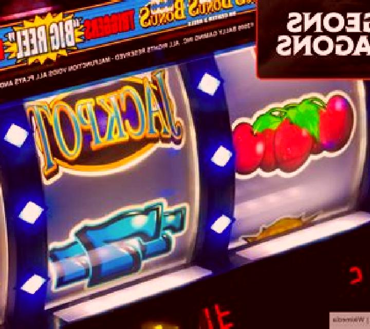 Fantasy War slot machine