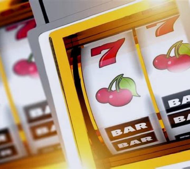 Fields O Clover slot machine