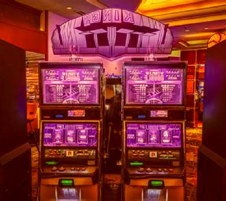 Fire Hawk slot game