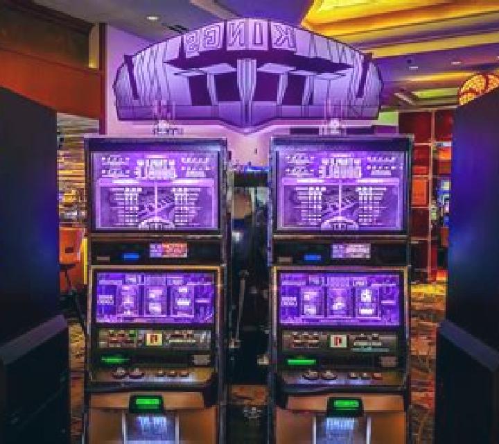 Fire Hawk slot machine