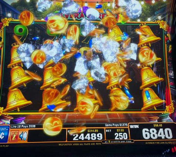 Fireball Link: Cash Up slot machine