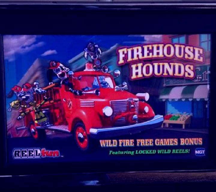 Firehouse Hounds slot machine
