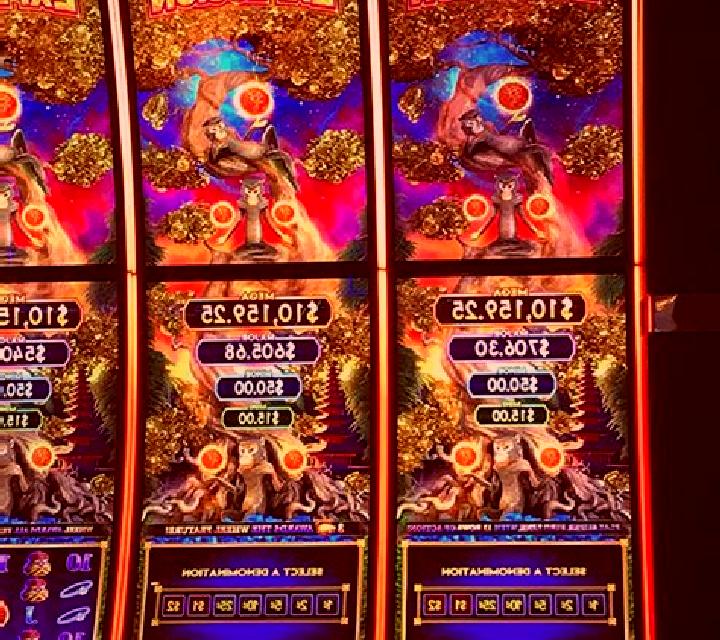 Fireworks Blessings slot machine