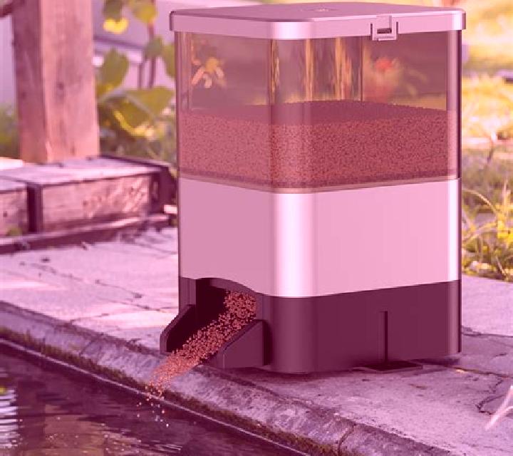 Fish Feeder slot