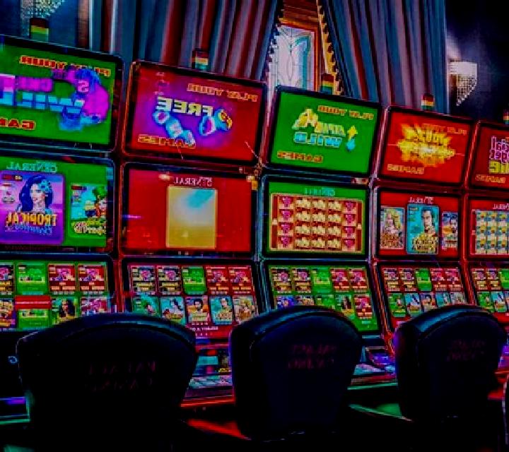 Flappers slot machine