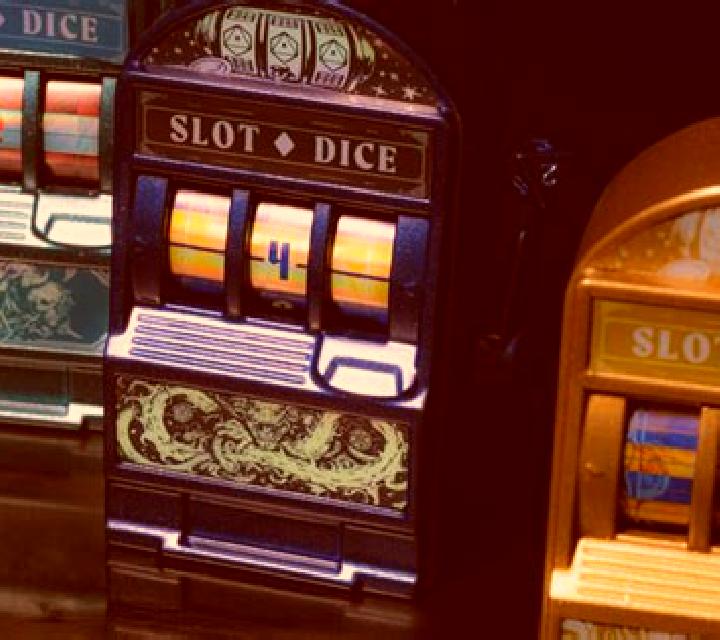 Flashing Dice slot machine