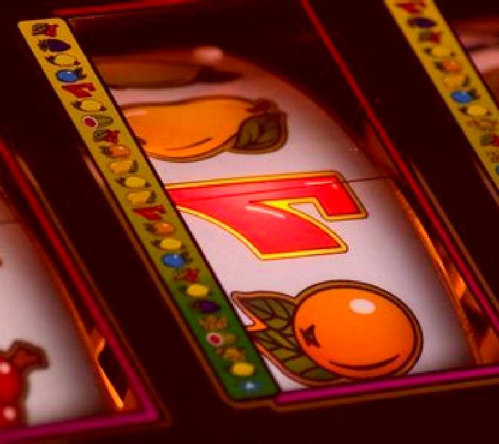 FlyMax slot machine