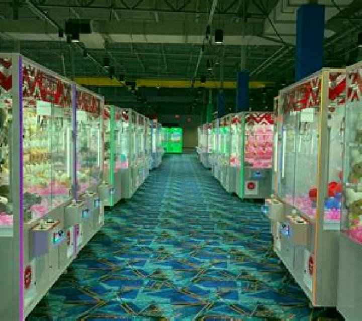 Fomo Claw slot machine