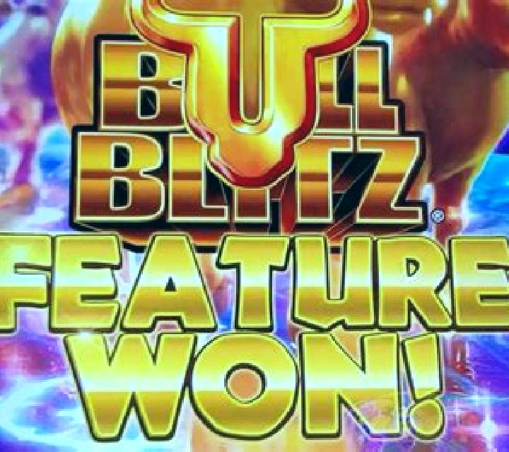 Football Hold & Blitz slot machine