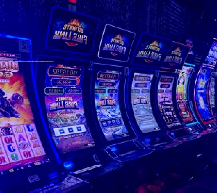 Football Studio First Person slot machine