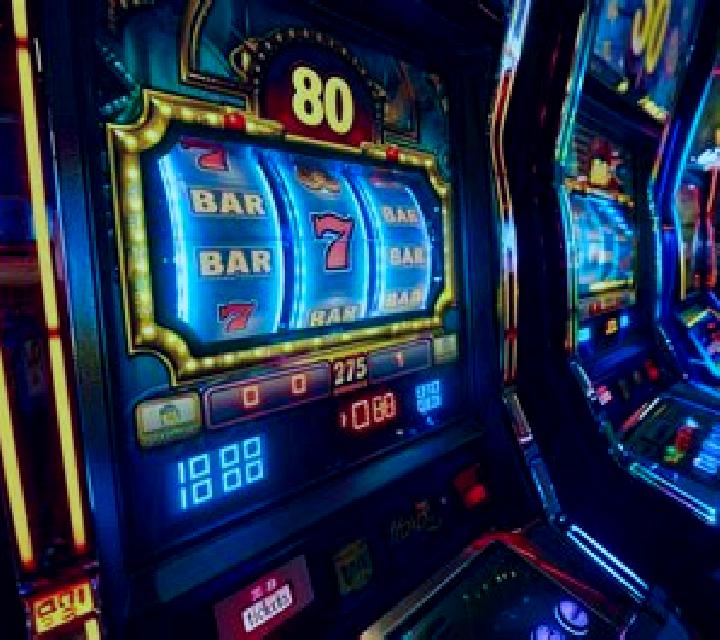 Formula X slot machine