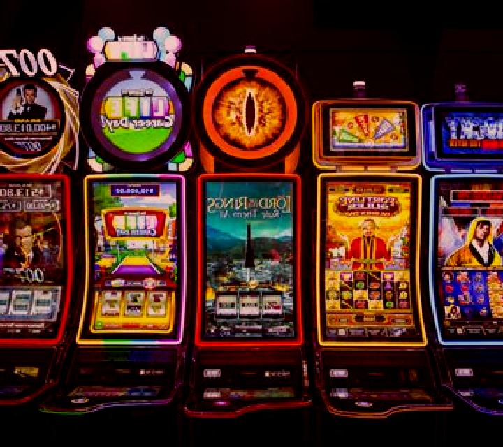 Four Beauties (D-Tech) slot machine