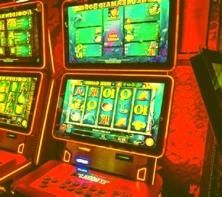 Four Horsemen slot machine