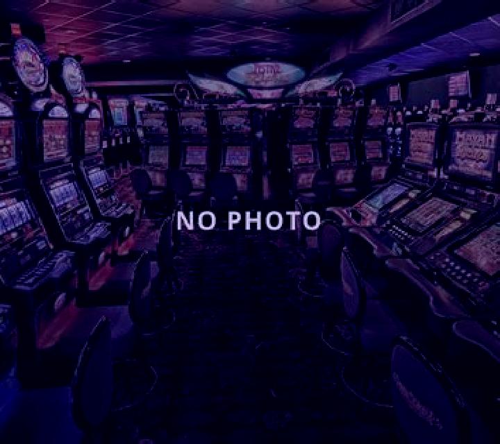 Fred s Golden Path online slot