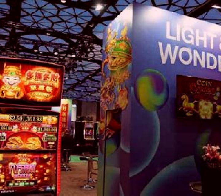 Friends (Light and Wonder) online slot