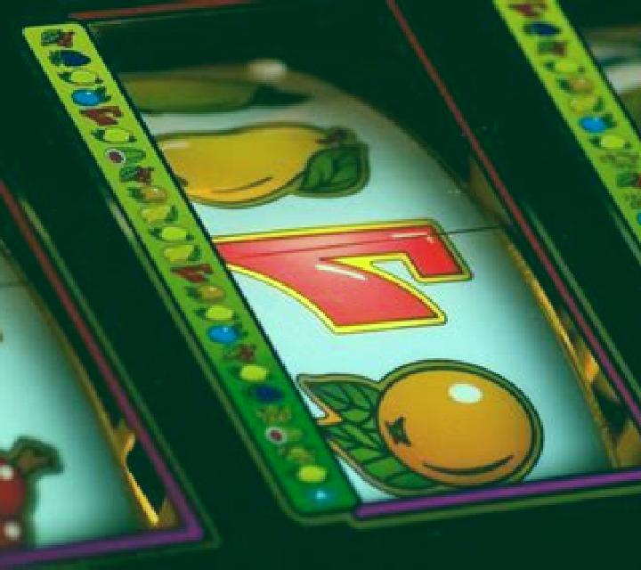 Fruit Cocktail 7 slot machine