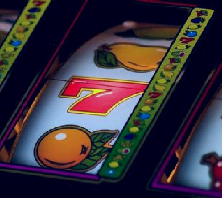 Fruit Lock 7 slot machine