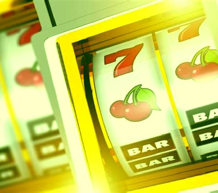 Fruit Lounge slot machine