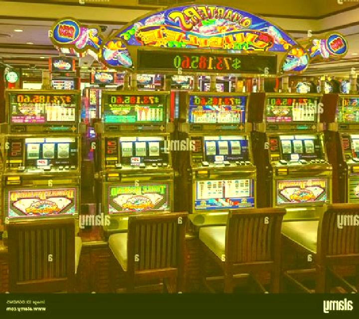Gem Stone Street slot machine