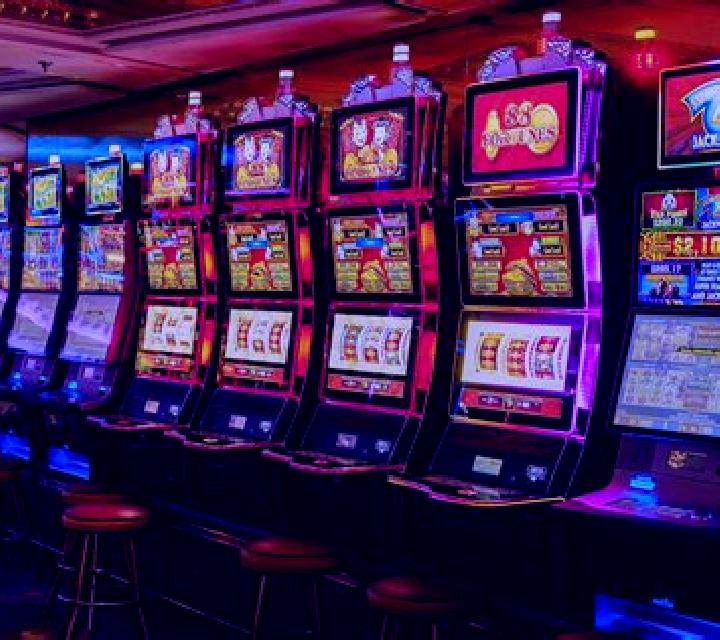 Gems and the City slot machine