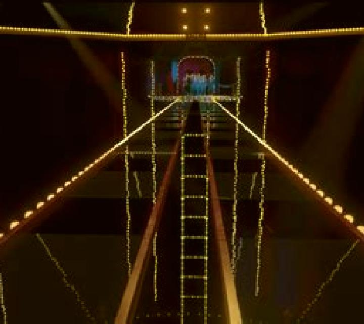 Glass Bridge slot game