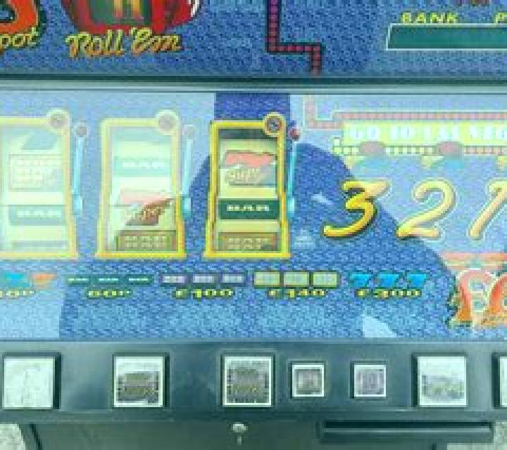Gold Hit: Viva Las Robot slot machine