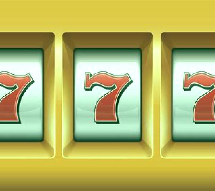 Golden 7 Christmas (7777 Gaming) slot machine