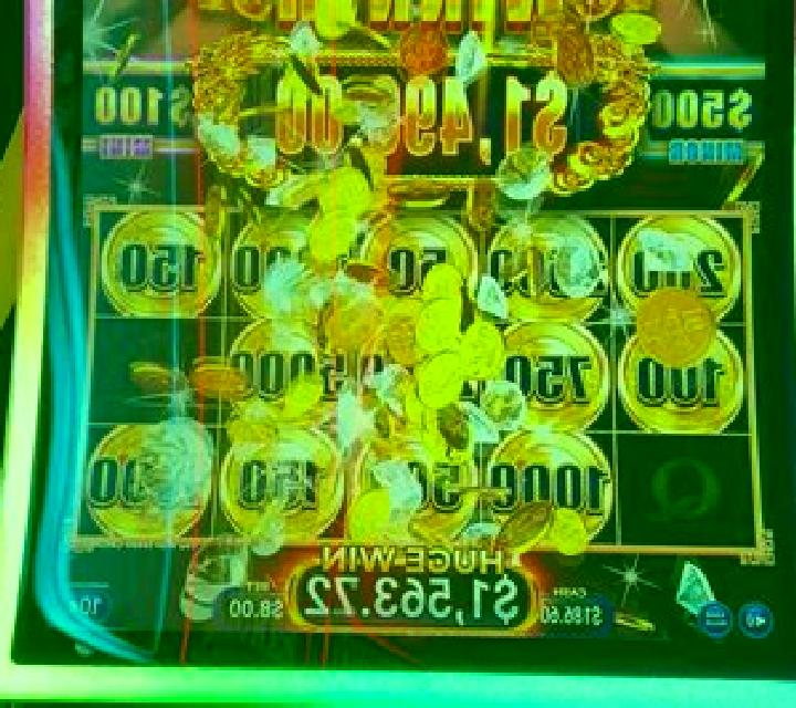 Golden Dragon Hold N Link online slot